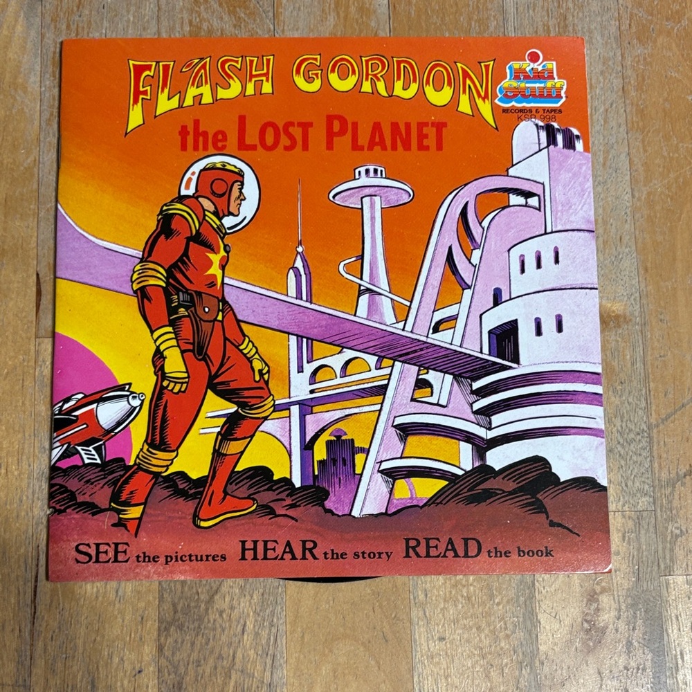 Vintage Flash Gordon The Lost Planet Book and record